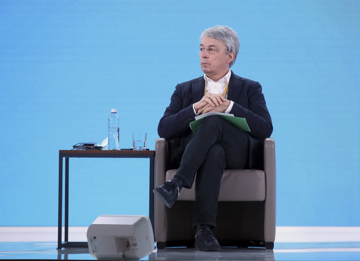 Те же, только в профиль: кто заменит русофоба Ткаченко в Минкульте Украины