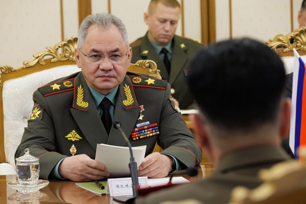 Шойгу прибыл в Тегеран для переговоров с руководством Ирана