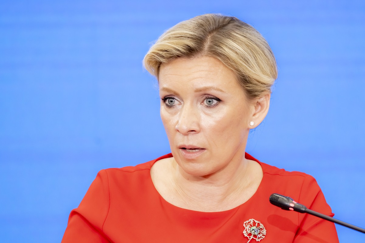 Захарова рассказала, как МУС выдал ордер на арест Путина