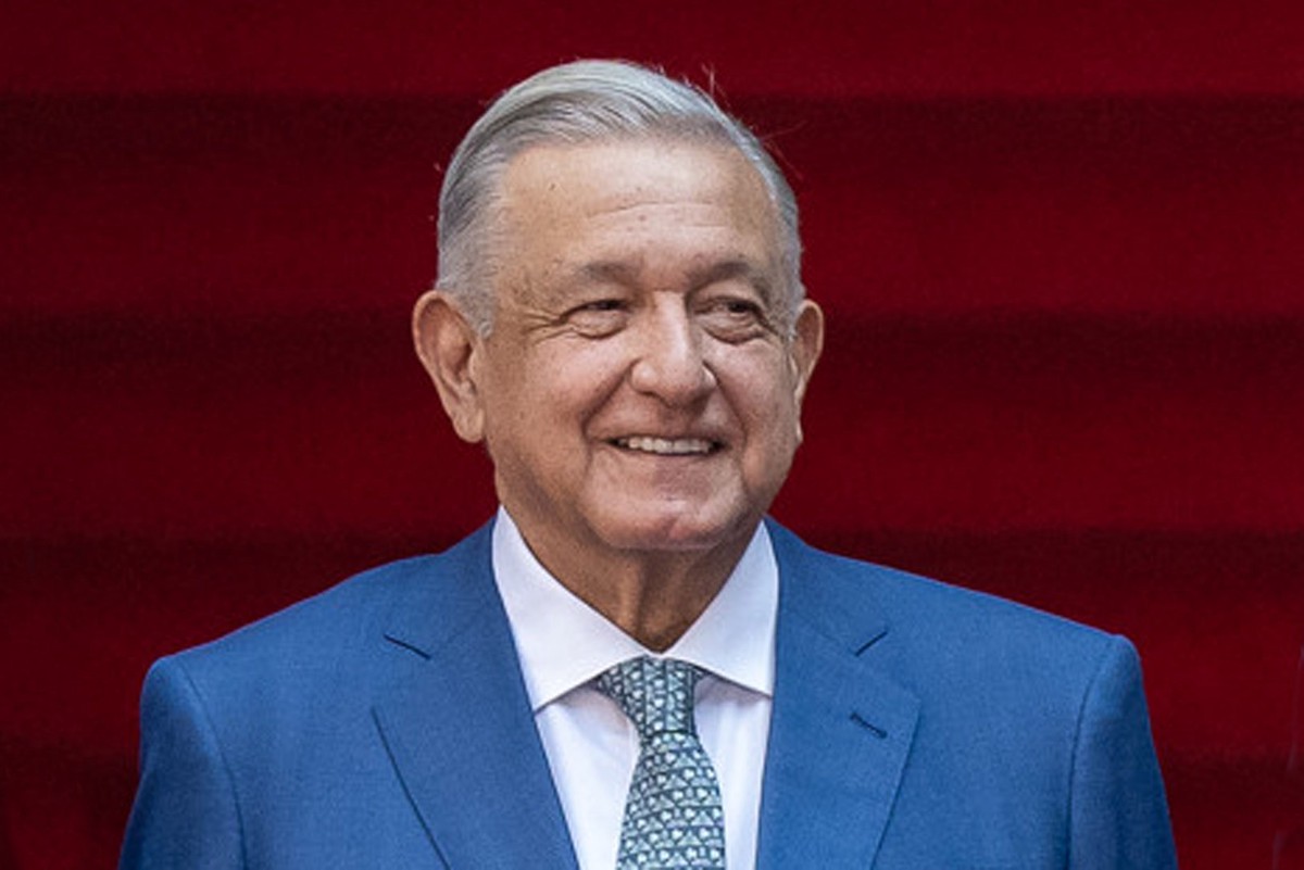 Президент Мексики посоветовал читать Толстого, Достоевского и Гоголя