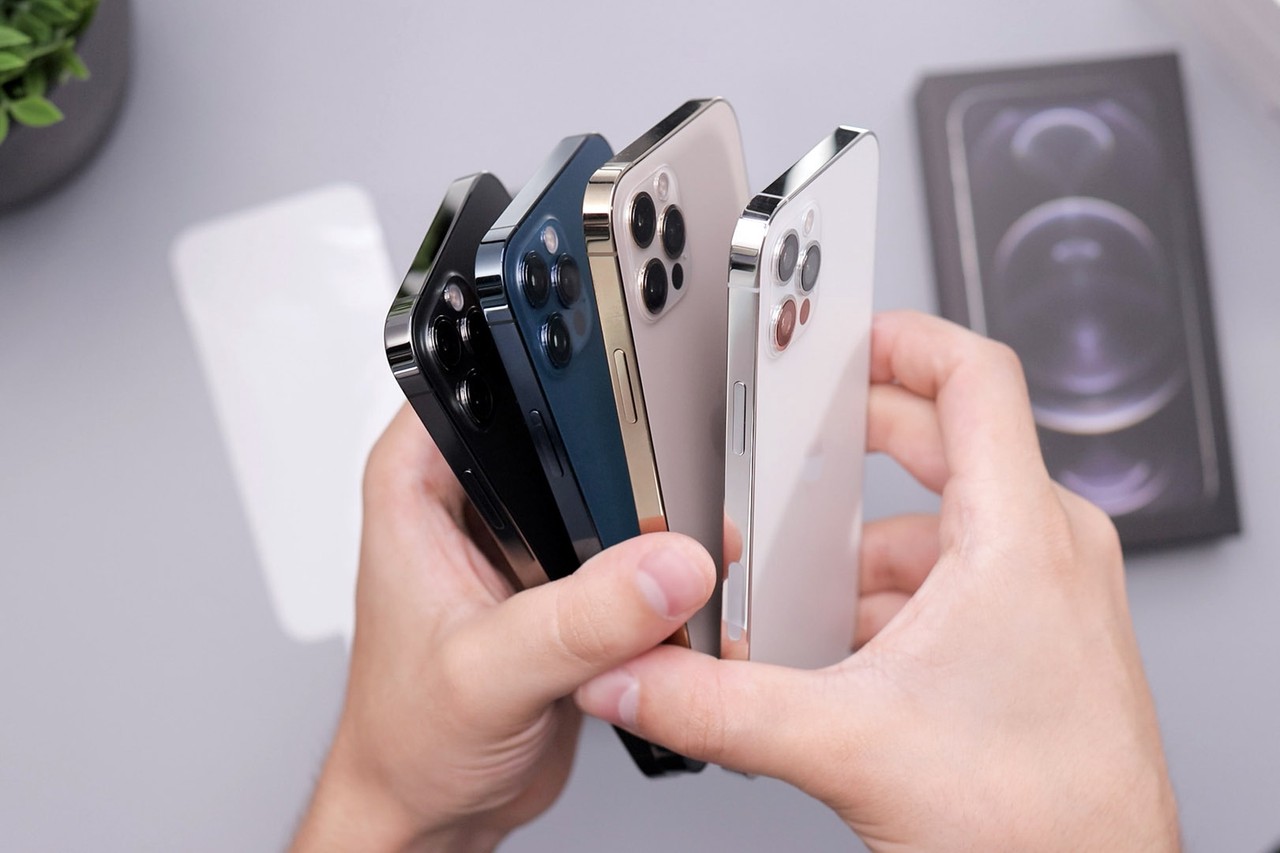 WSJ: власти Китая запретили чиновникам использовать iPhone во время работы