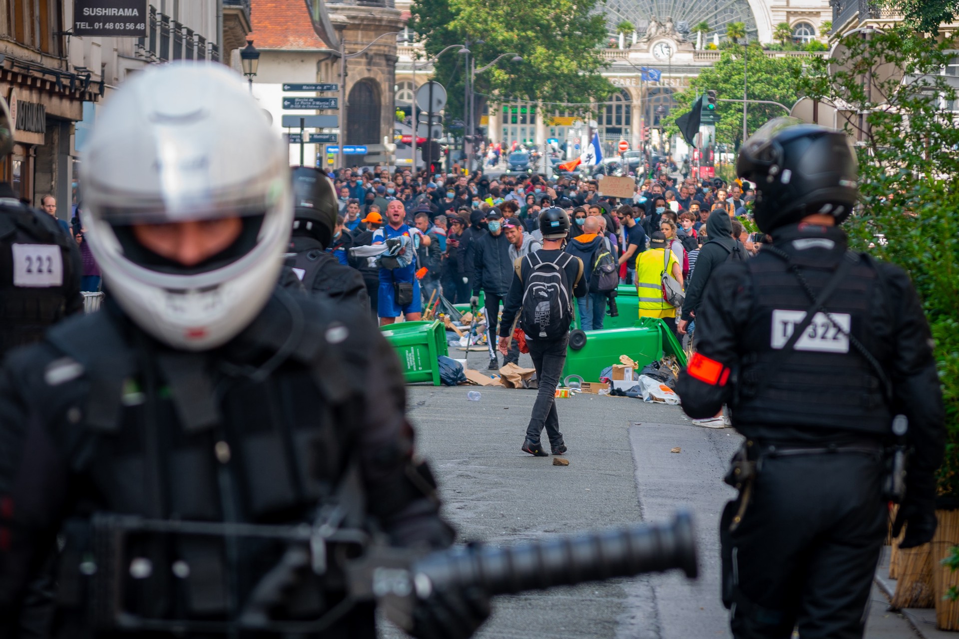 Политолог: причиной беспорядков во Франции стало неумелое руководство Макрона