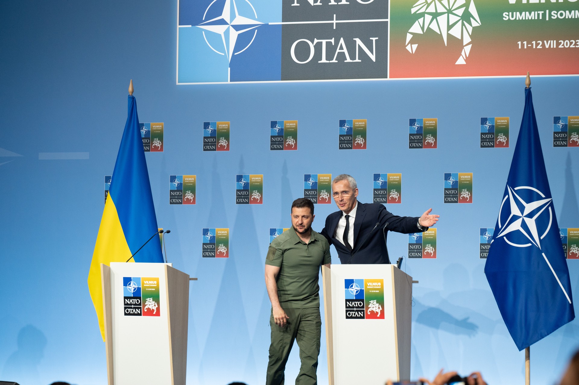 Столтенберг заявил, что все страны НАТО обязаны поставлять оружие Украине 
