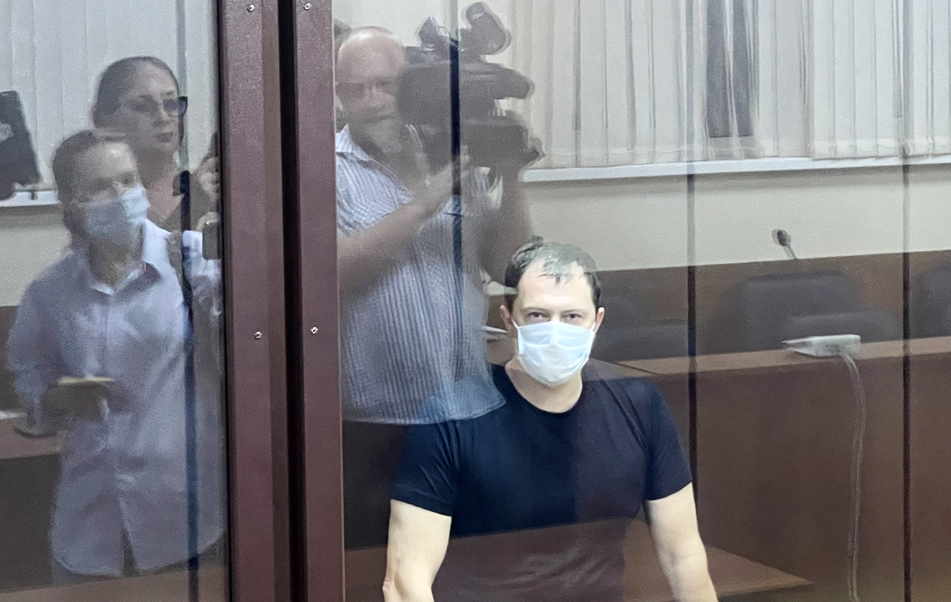Попавшемуся на коррупции экс-начальнику ГИБДД Ставрополья оставят золотой унитаз 
