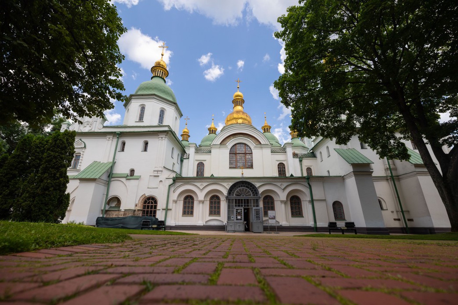 Суд в Киеве разрешил выселить монахов УПЦ из Киево-Печерской лавры