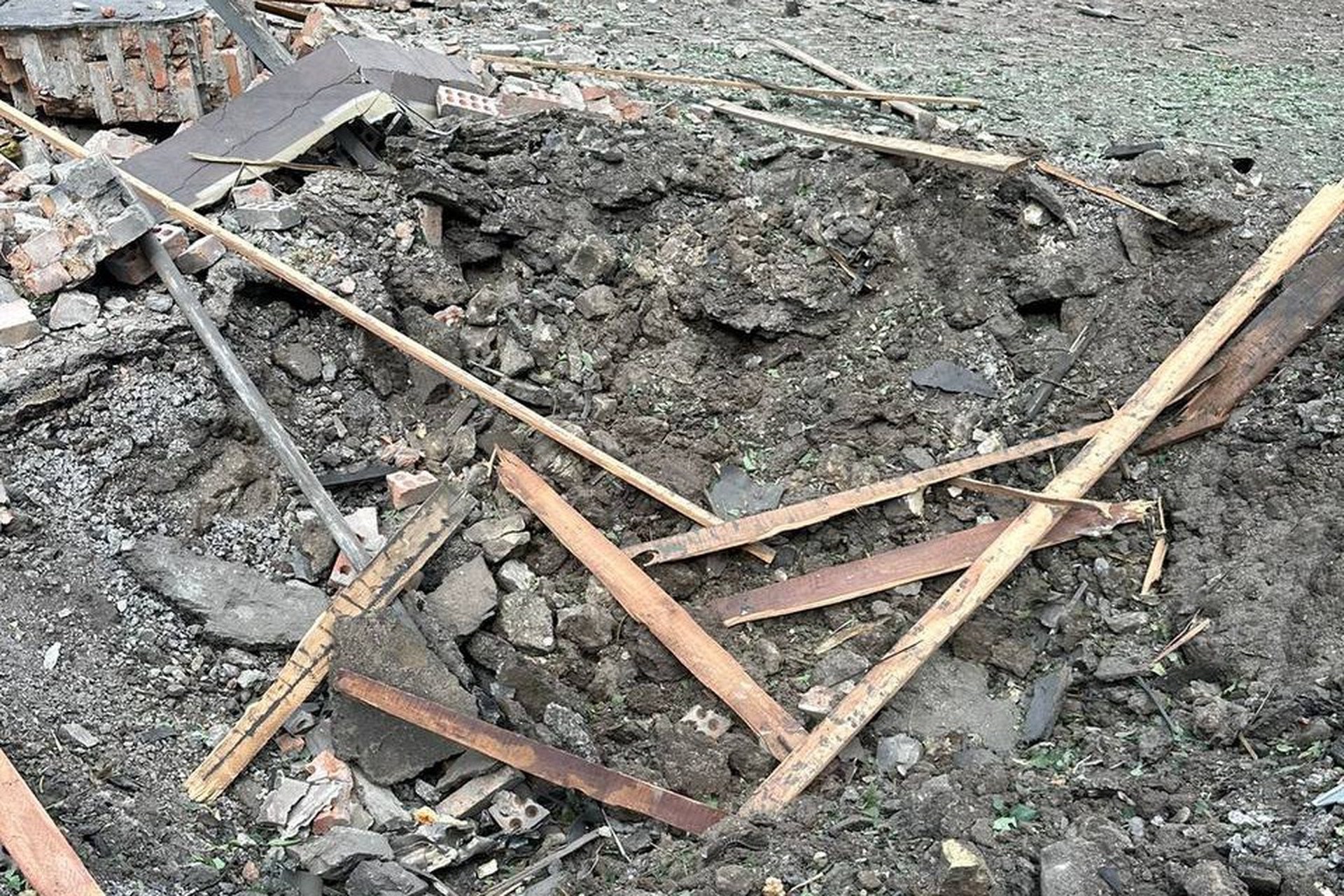 При падении беспилотника на частный дом в Славянске-на-Кубани погибла женщина