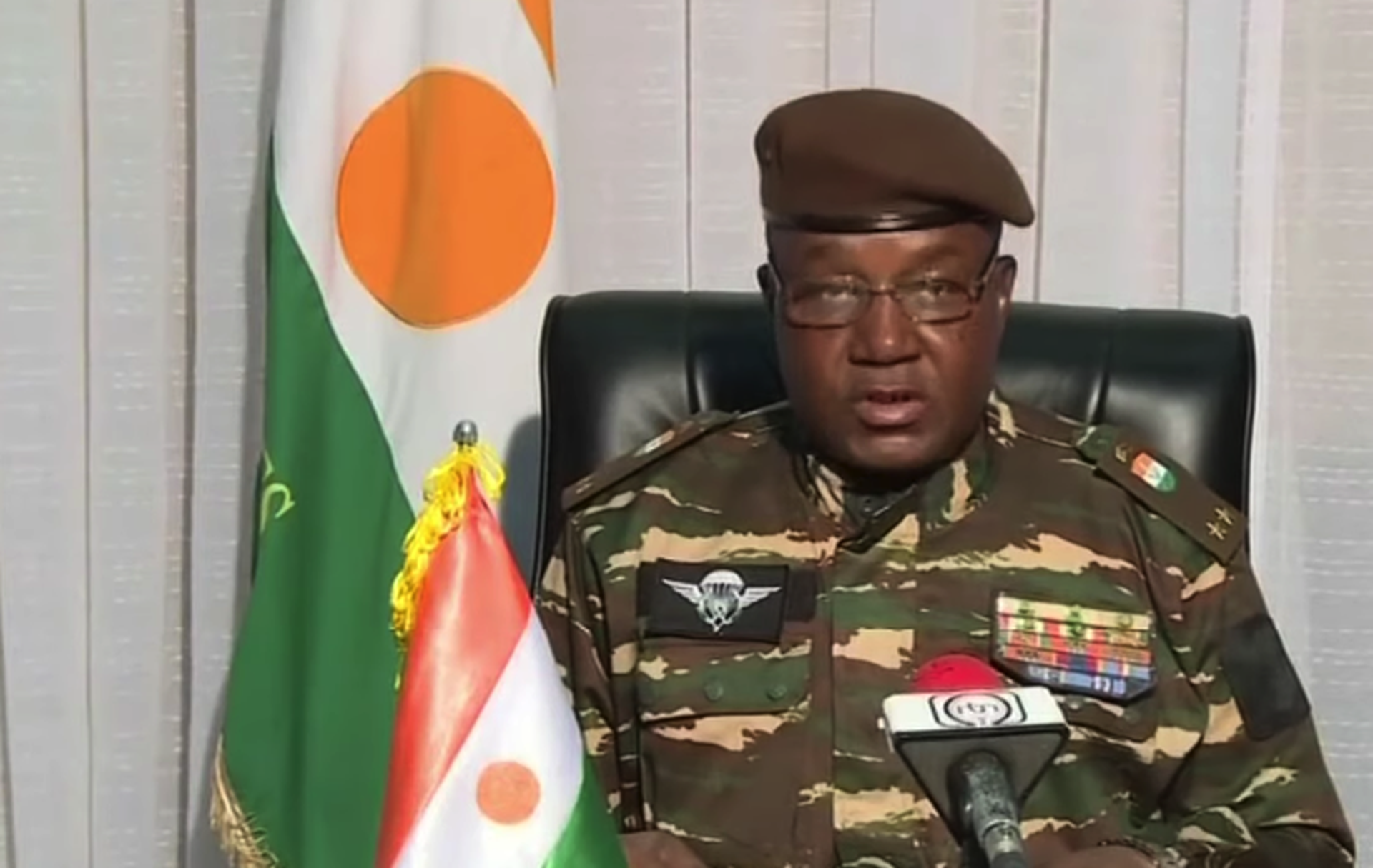 В Нигере мятежники провозгласили новым главой государства генерала Тчиани