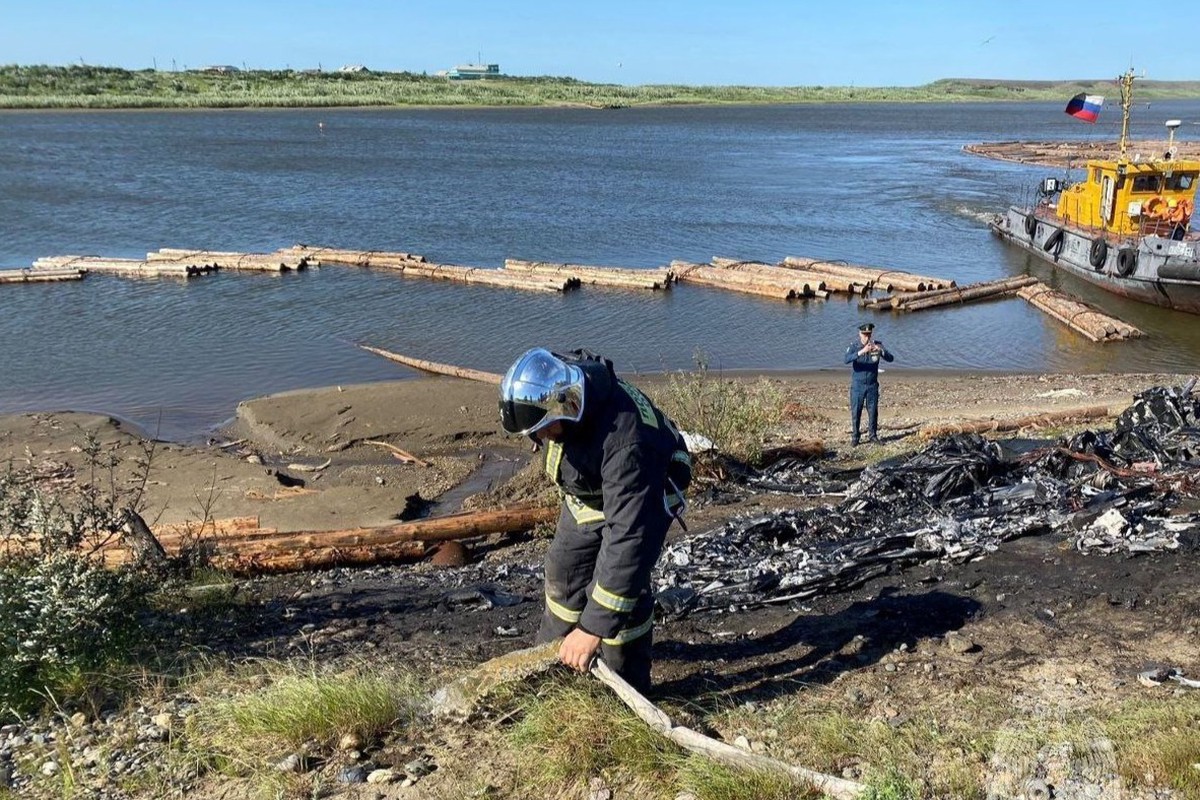 Два человека погибли в результате крушения частного гидросамолёта в Красноярском крае