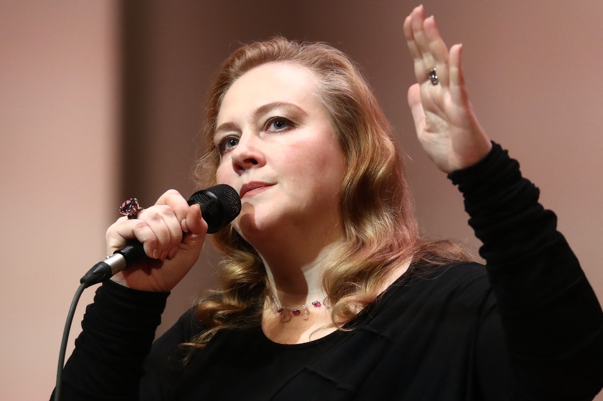 Эстонка и рвётся: какие спектакли в Нарве поставила Юлия Ауг