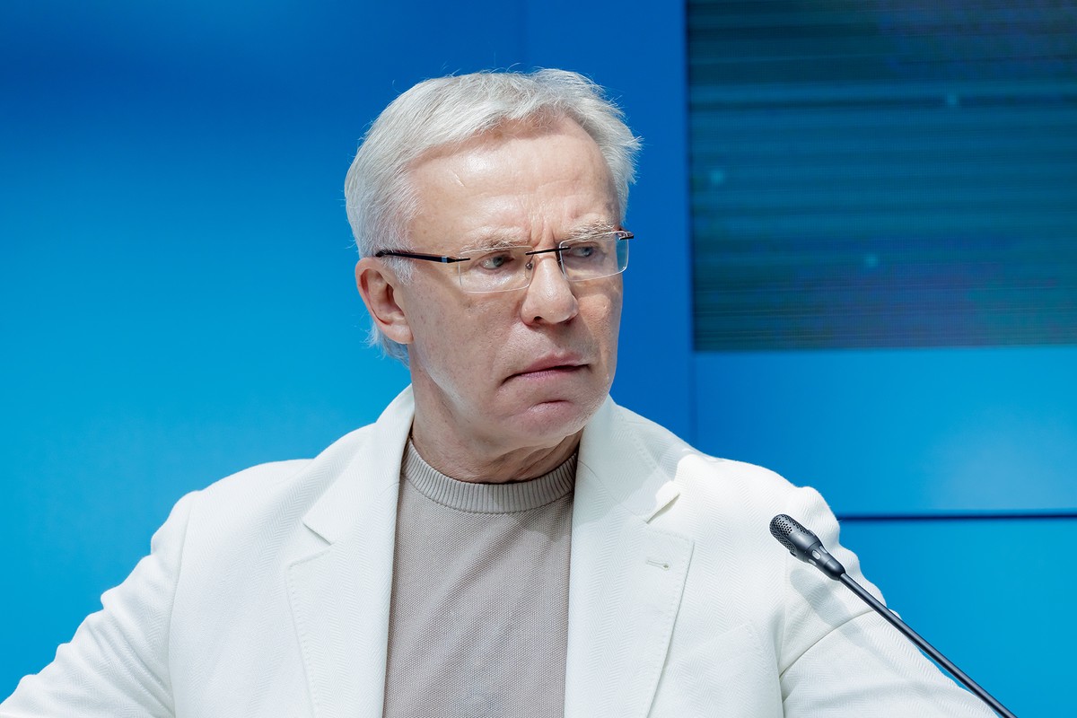 Фетисов назвал предательством трансляцию ЧМ по хоккею в России