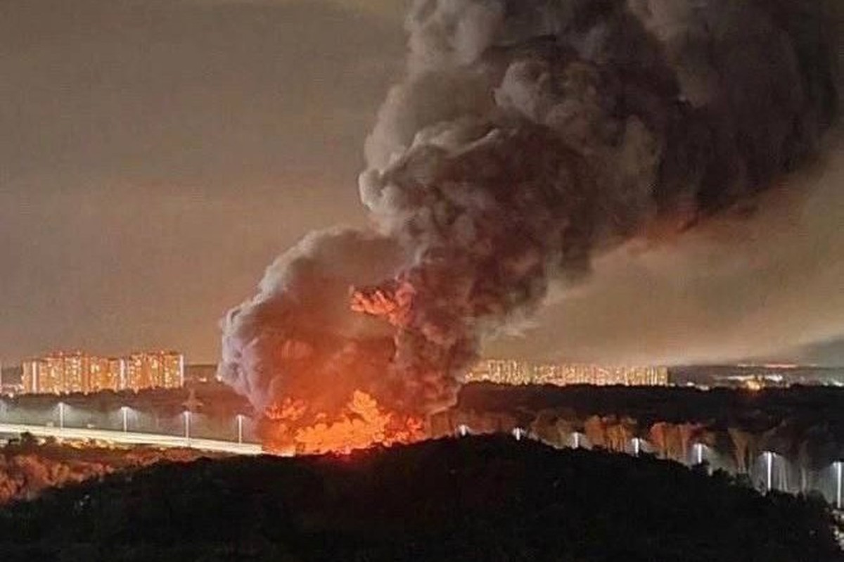 ГУ МЧС: в Одинцове пожар на складе локализовали на площади в две тысячи квадратных метров