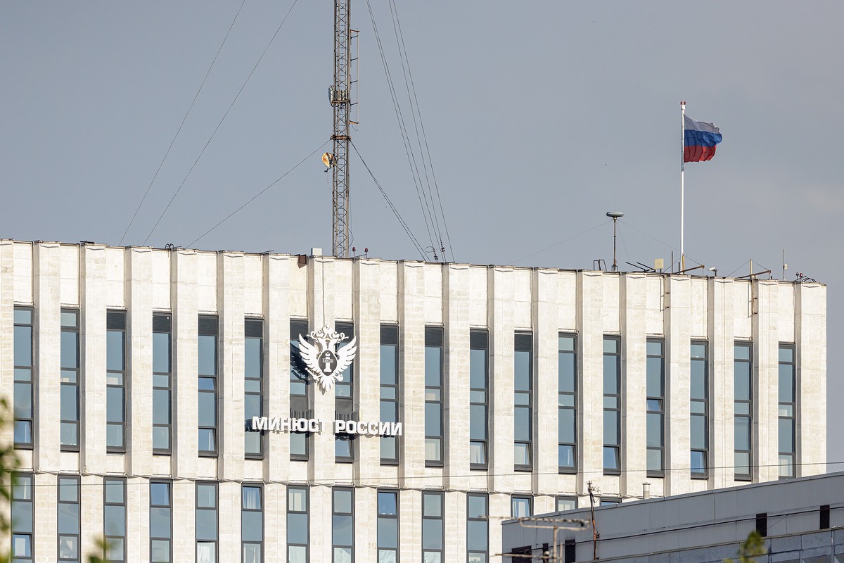 Минюст РФ внес в реестр иноагентов бывшего вице-президента Газпромбанка Игоря Волобуева