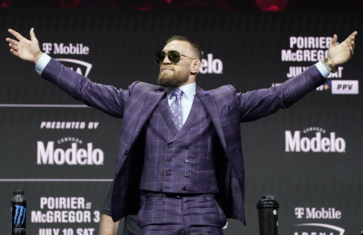 Конор Макгрегор анонсировал три боя в UFC