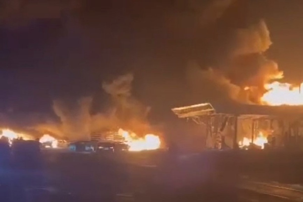 Число погибших из-за взрыва на АЗС в Махачкале возросло до 27 человек 