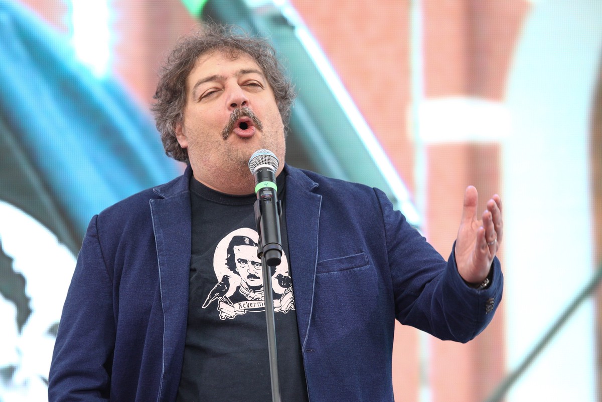 Суд в Москве заочно арестовал писателя Дмитрия Быкова*
