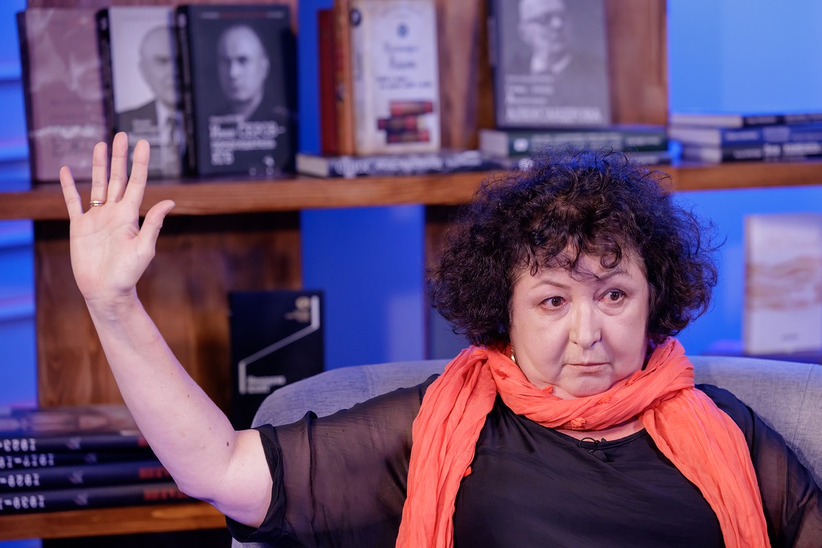 «Традиционные смыслы и современный язык»: критик Кретова – о дальнейшем пути русского театра