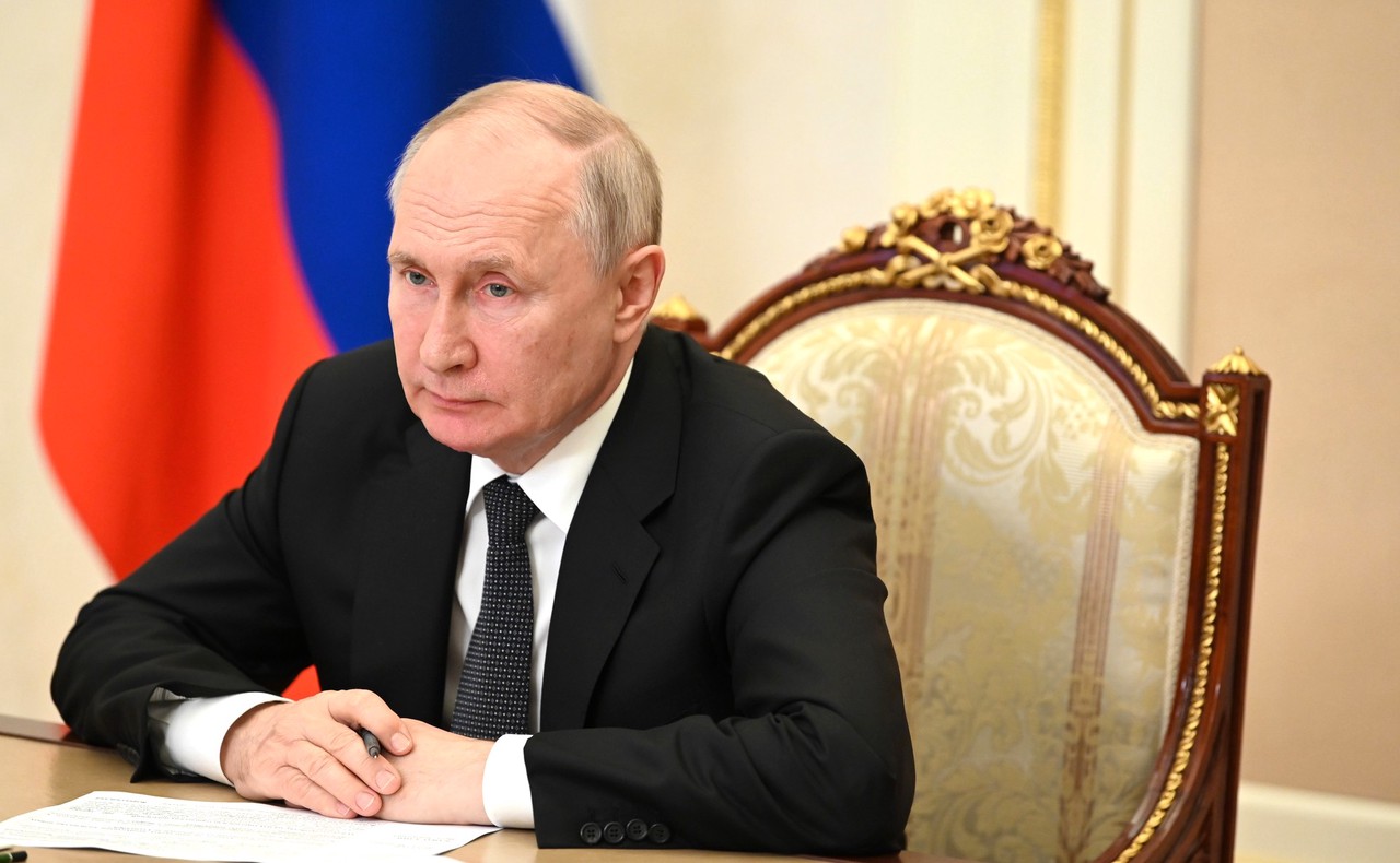 Инициативная группа начала формировать группу избирателей для выдвижения Путина