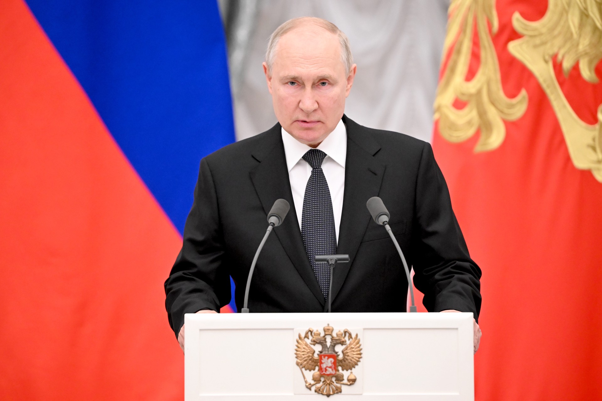 Путин: жители Новороссии и Донбасса приняли народное решение быть с Россией
