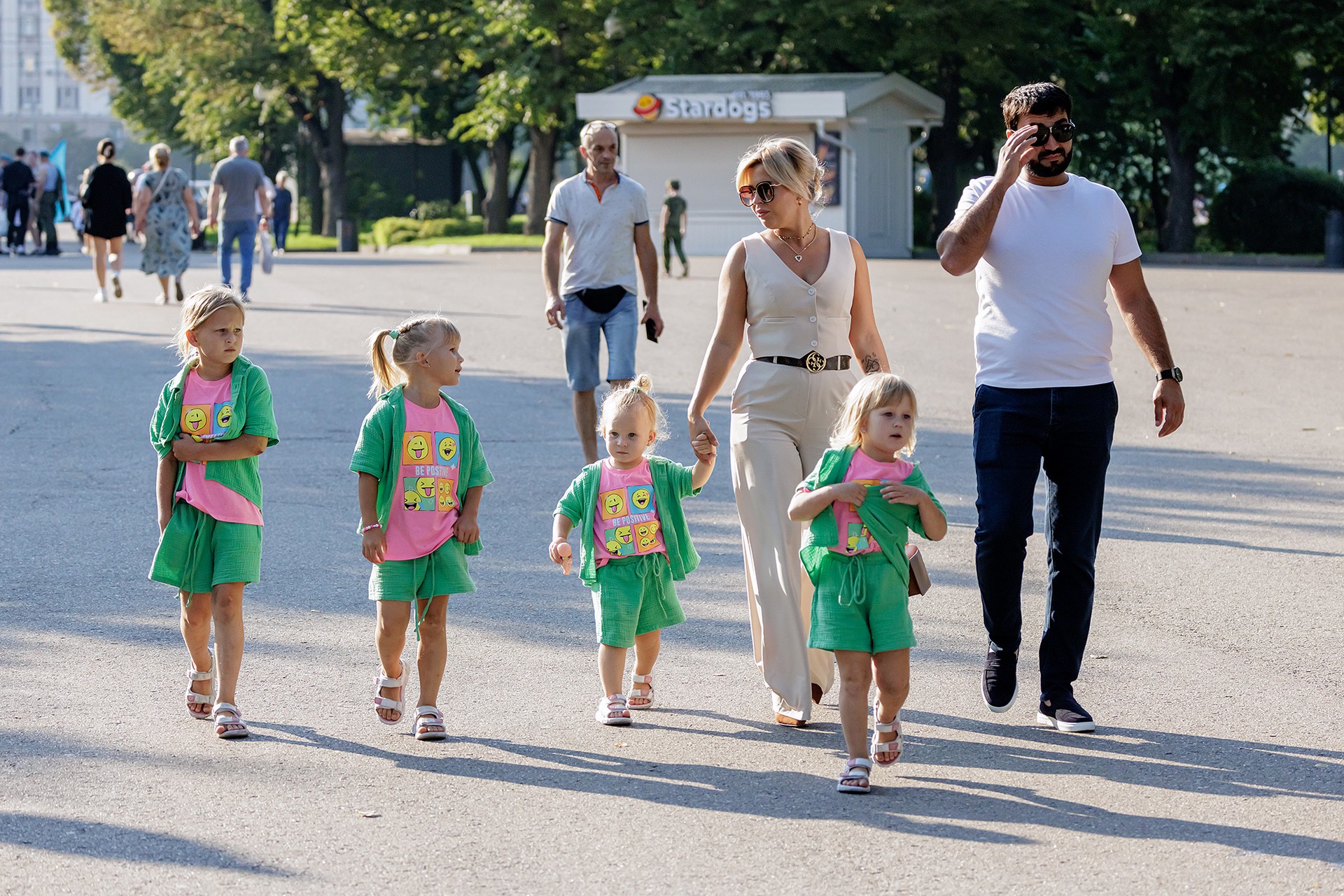 «Любовь – это дорога к семье»: в Госдуме рассмотрят инициативу введения выходного дня для многодетных родителей по случаю Дня семьи, любви и верности