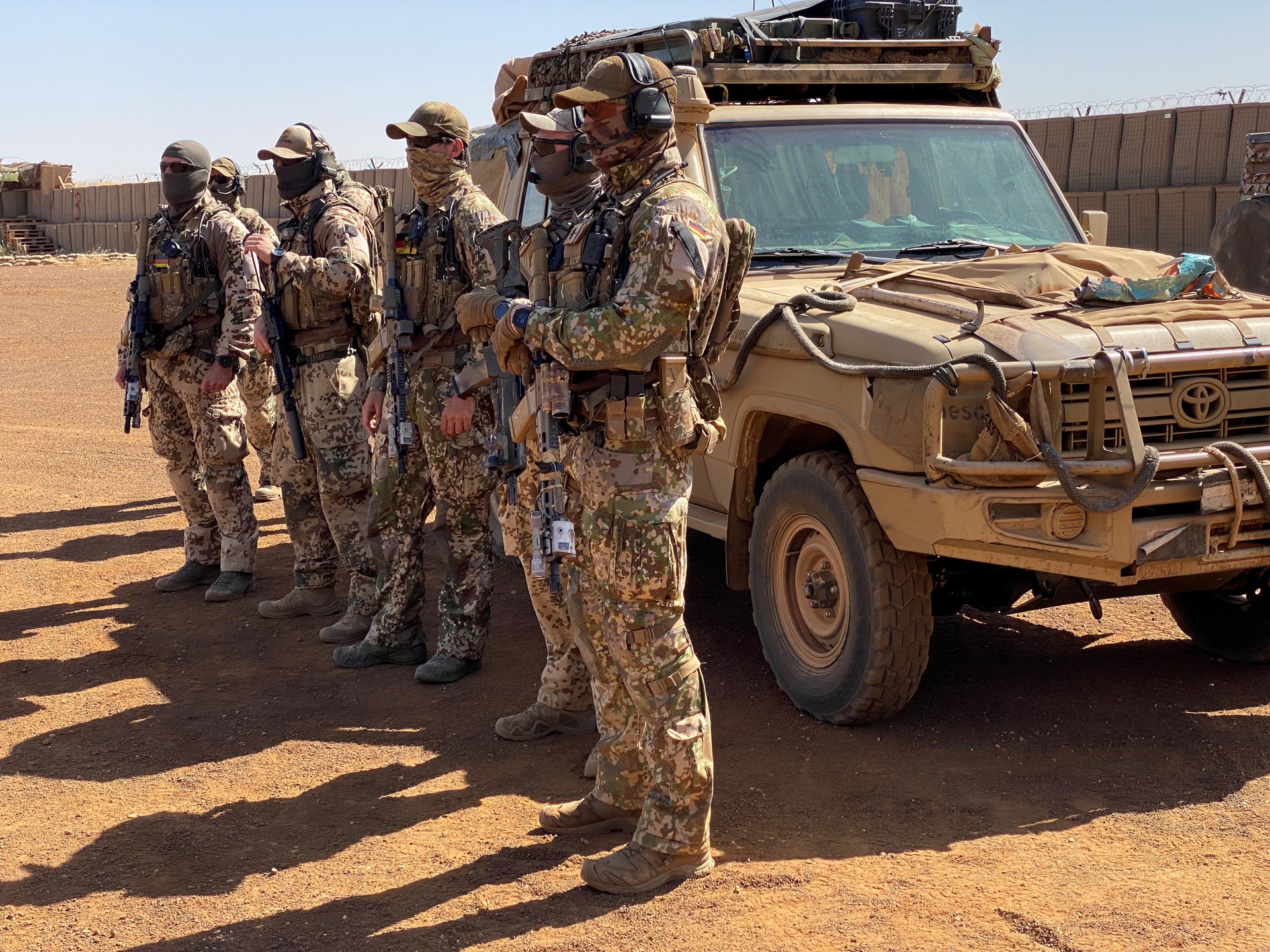 Политолог: Франция начала боевые действия в Нигере