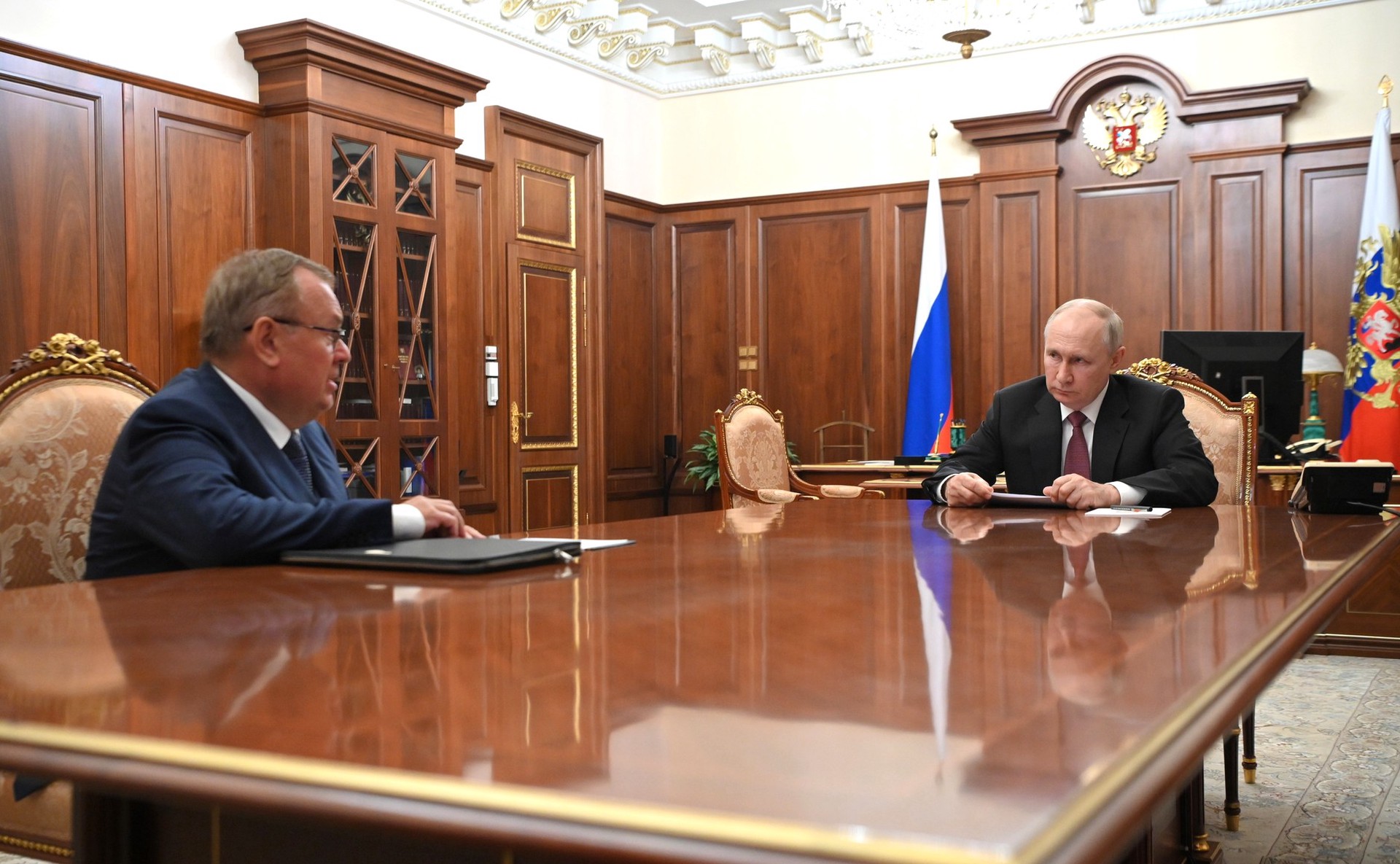 Путин на встрече с Костиным поддержал передачу Объединенной судостроительной корпорации ВТБ