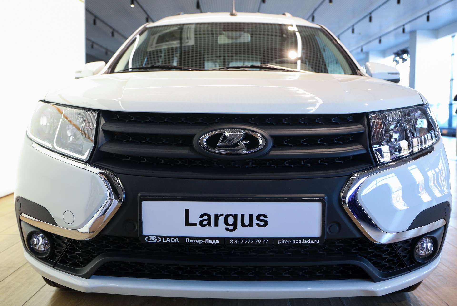 Автоэксперт рассказал, сколько будет стоить базовая версия новой Lada Largus