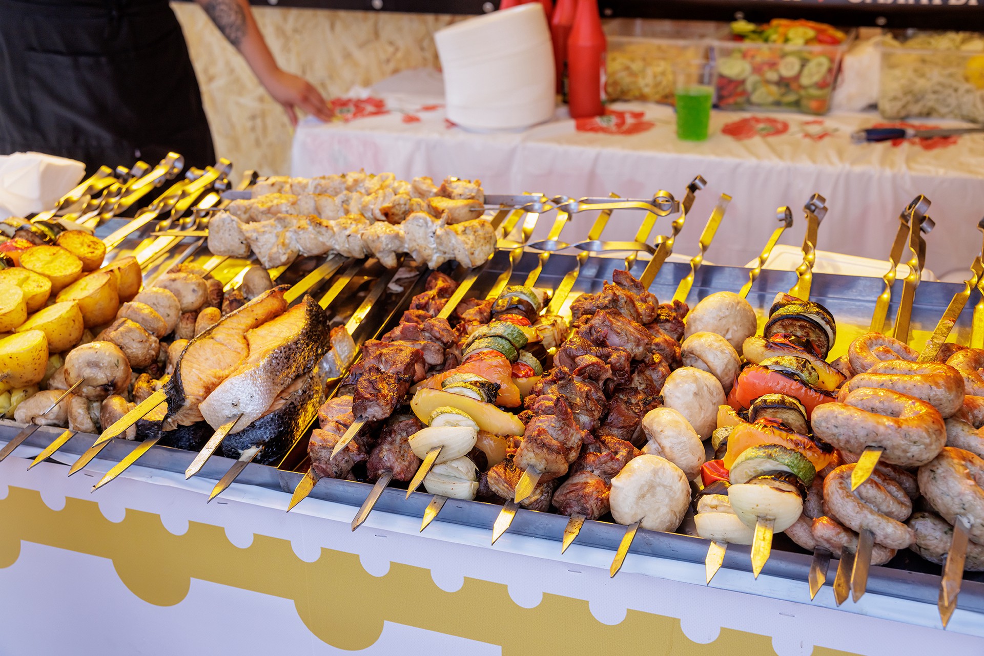 Шеф-повар назвал полезные альтернативы шашлыку на майских