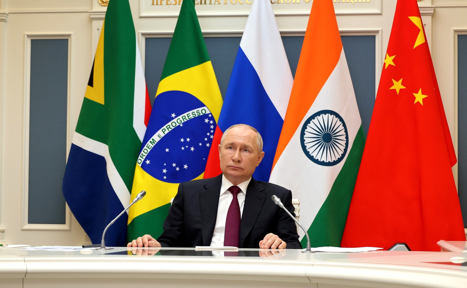 Путин: БРИКС против гегемонии и политики неоколониализма Запада 