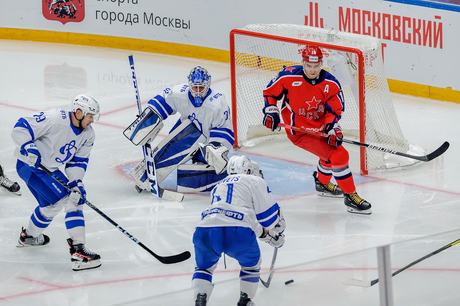 В ХК «Динамо» рассказали, в каком случае Козлов останется главным тренером