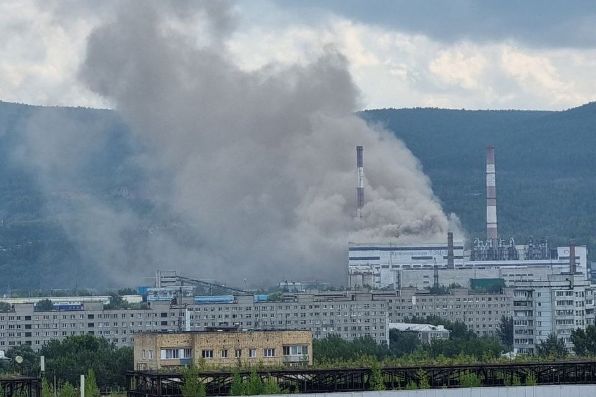 На Красноярской ТЭЦ-2 произошёл выброс пара