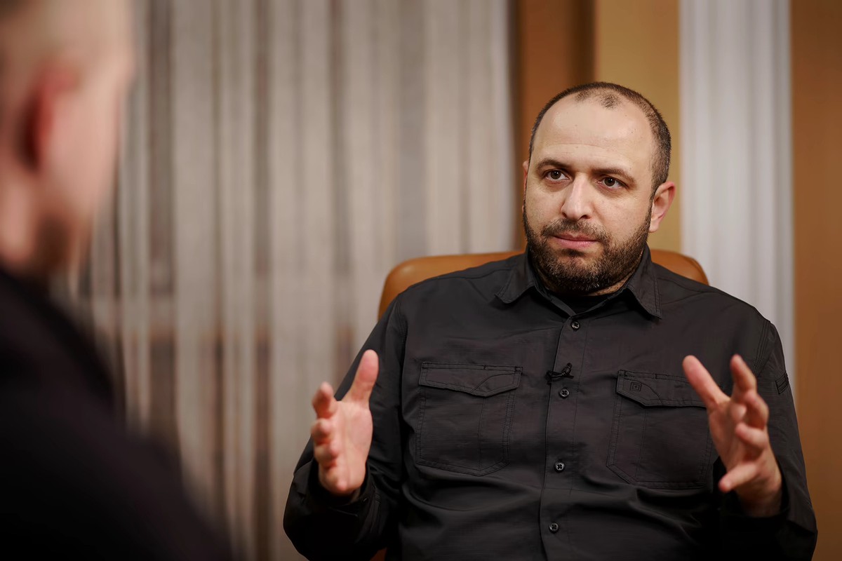 Министр обороны Украины Умеров объяснил отступление ВСУ из Авдеевки
