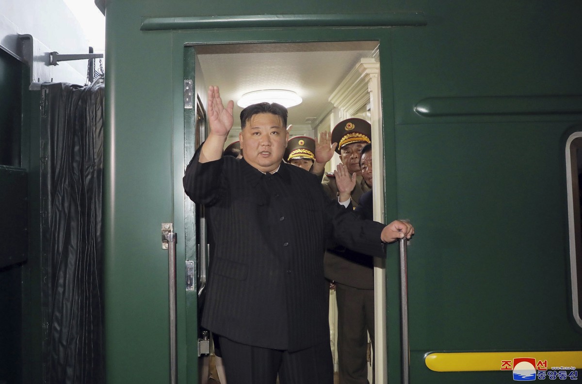 Ким Чен Ын прибыл в Россию