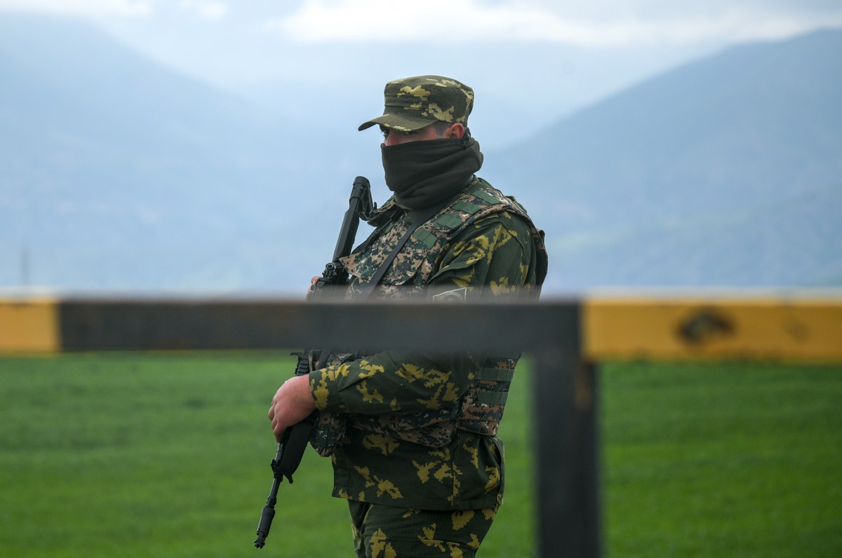 Армения и Азербайджан обменялись обвинениями в обстрелах
