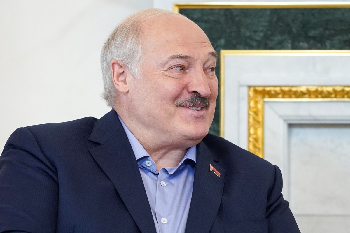 Политолог назвал причины визита Лукашенко в Россию