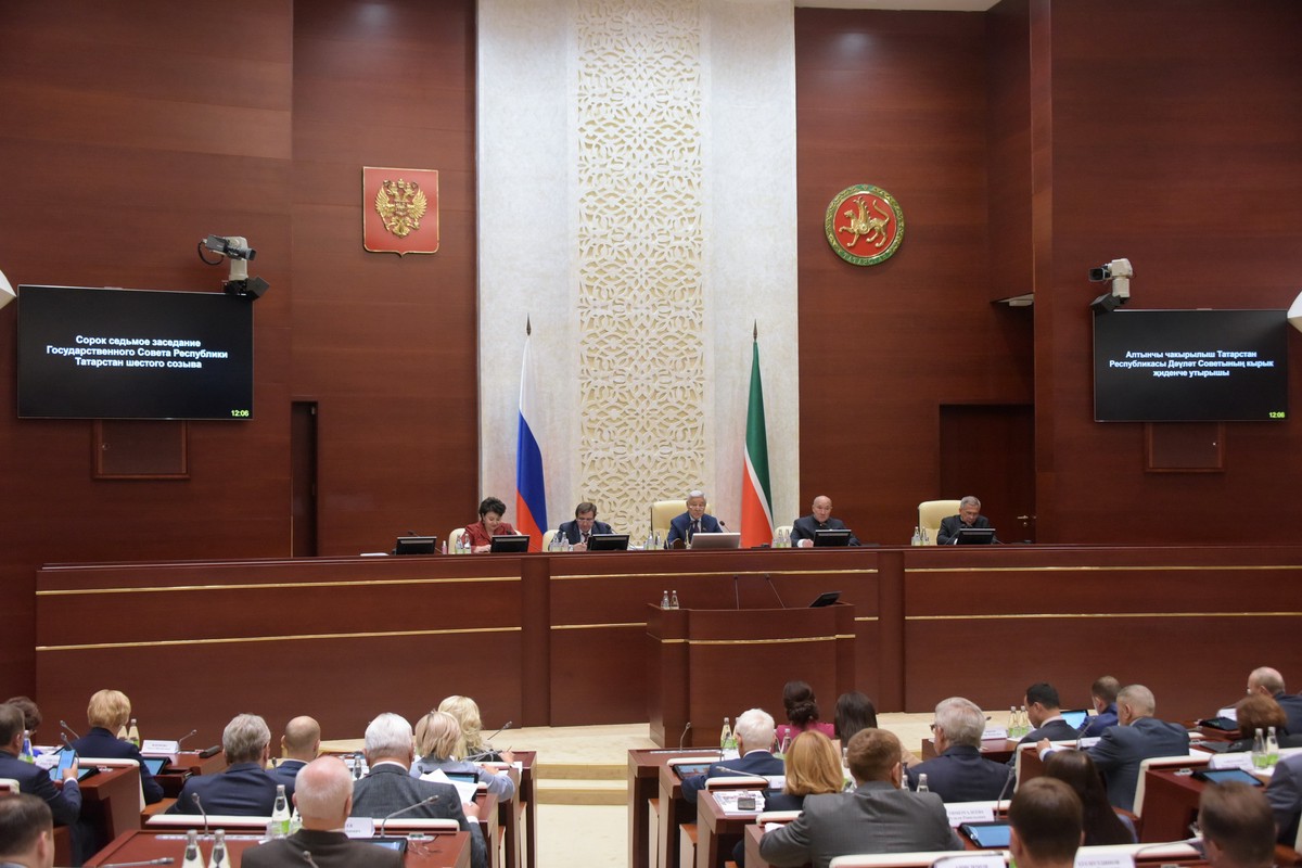 В Татарстане запретили трансгендерам усыновлять детей 