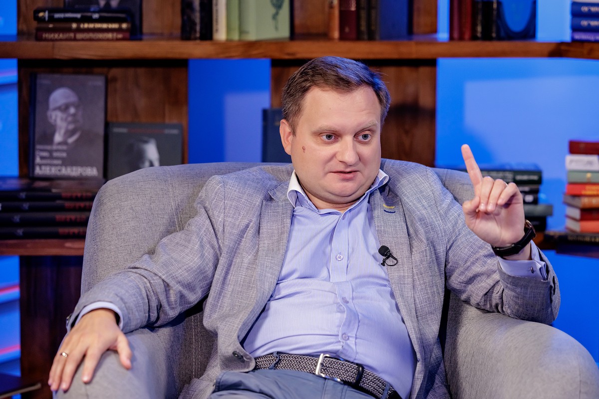 «Россия поведёт за собой народ»: балалаечник Жуков — об эпохе возрождения отечественной культуры