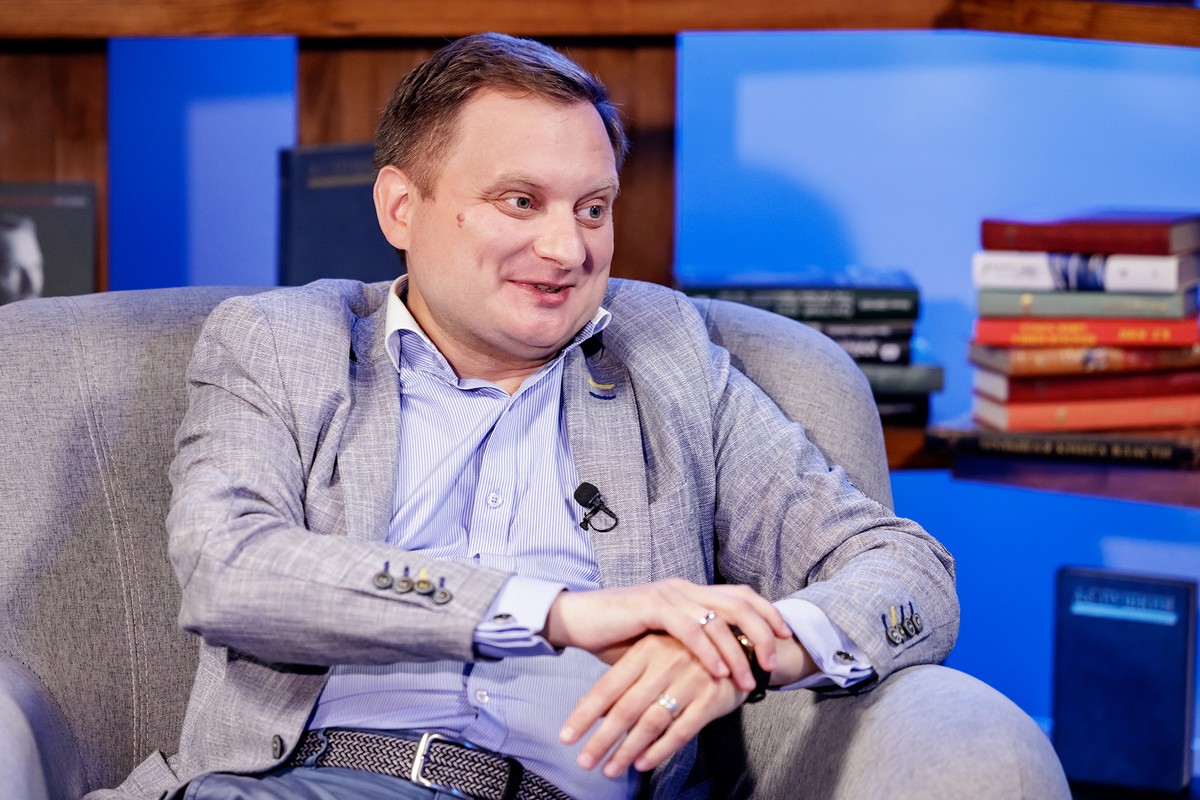 Балалаечник Жуков: Необходимо пропагандировать лучшие образцы нашей культуры