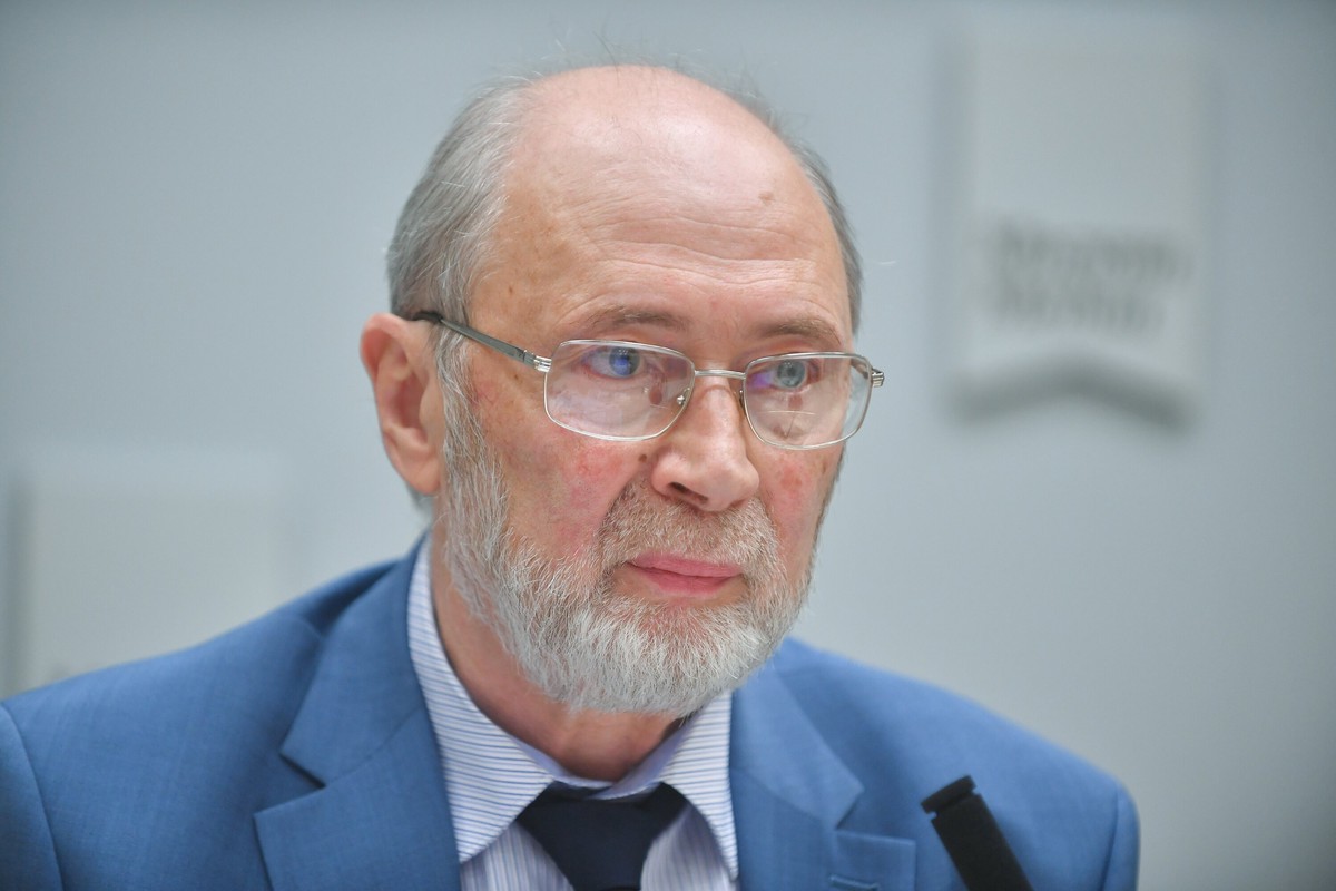 Вильфанд прокомментировал сообщения о мощной вспышке на Солнце