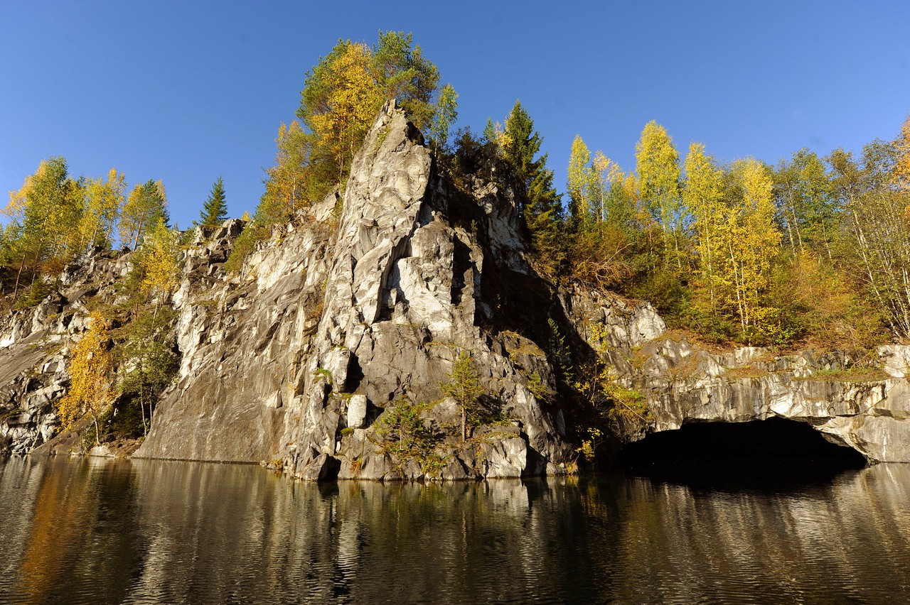 Путёвка в золотую осень: какие города России стоит посетить в сентябре-октябре