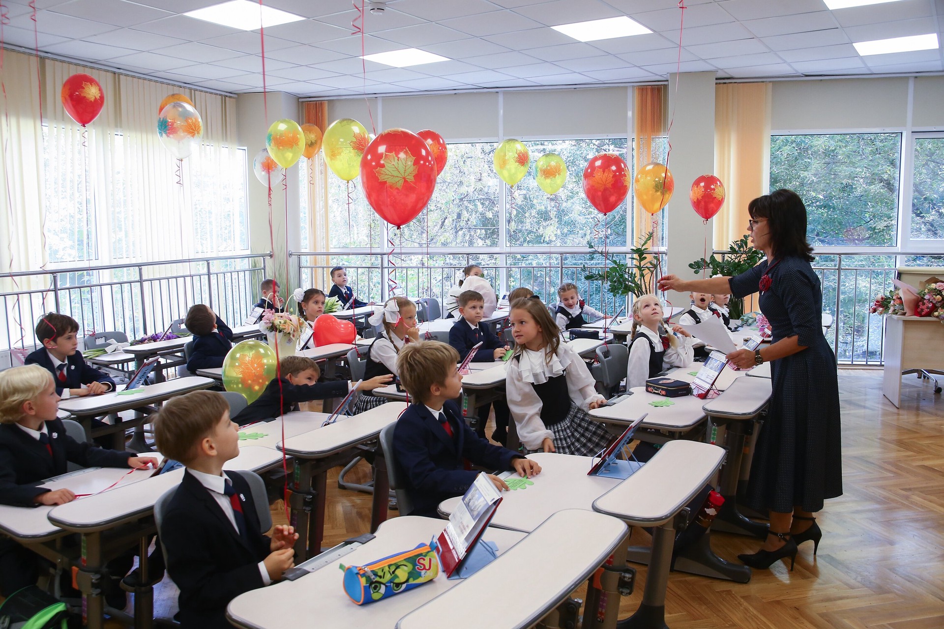 Российских учителей освободят от ручной проверки домашних заданий
