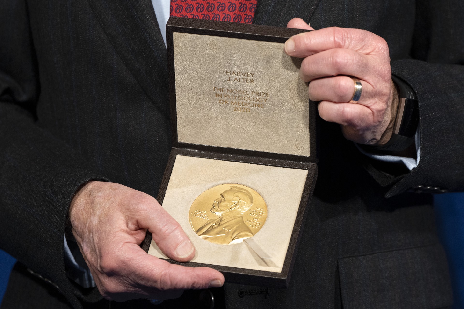 Церемония во враках: почему нам больше не нужна Нобелевская премия