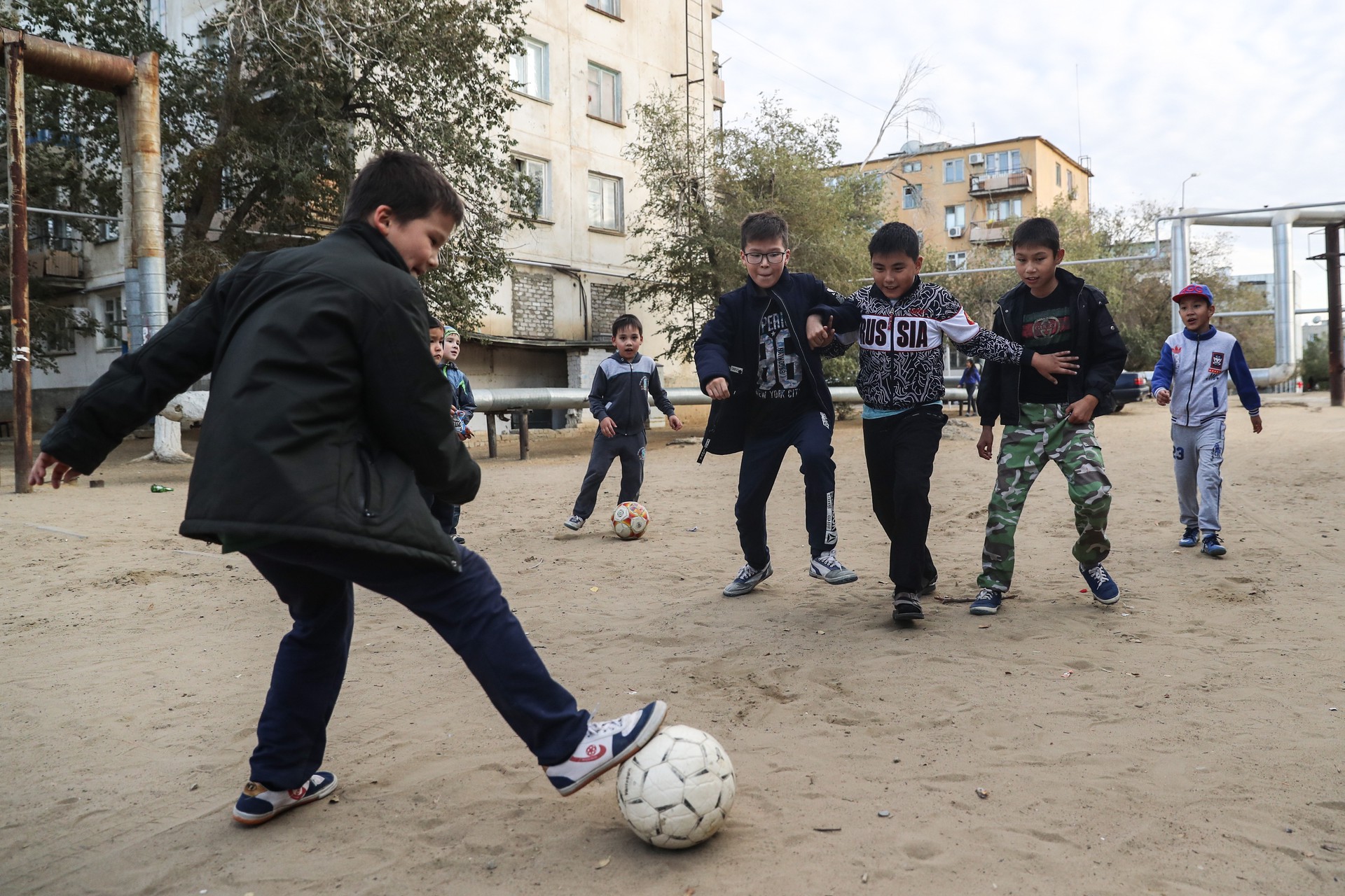 В Казахстане проверят семьи, где дети живут с отчимом