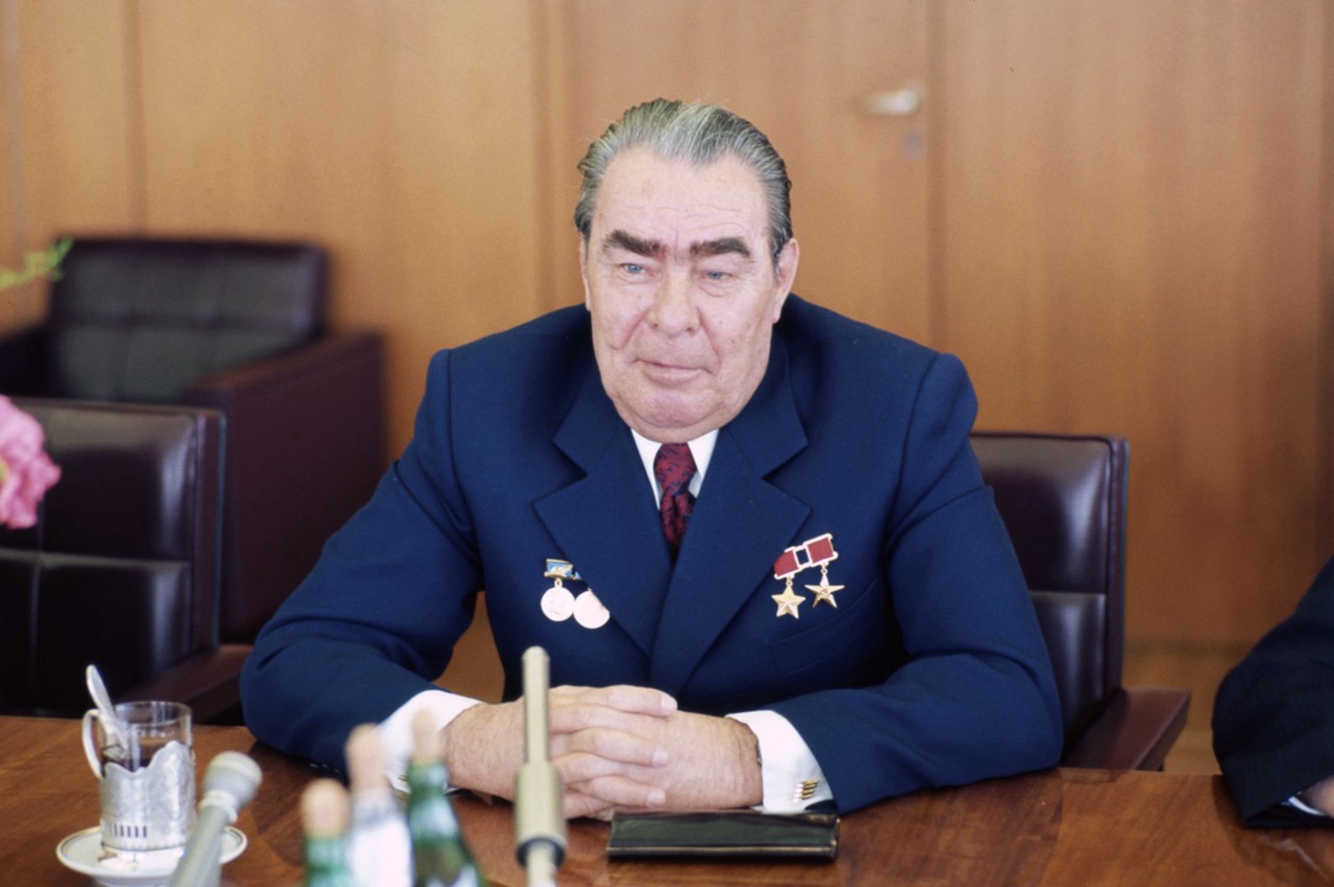 В Днепре отказались лишать Брежнева звания почётного гражданина