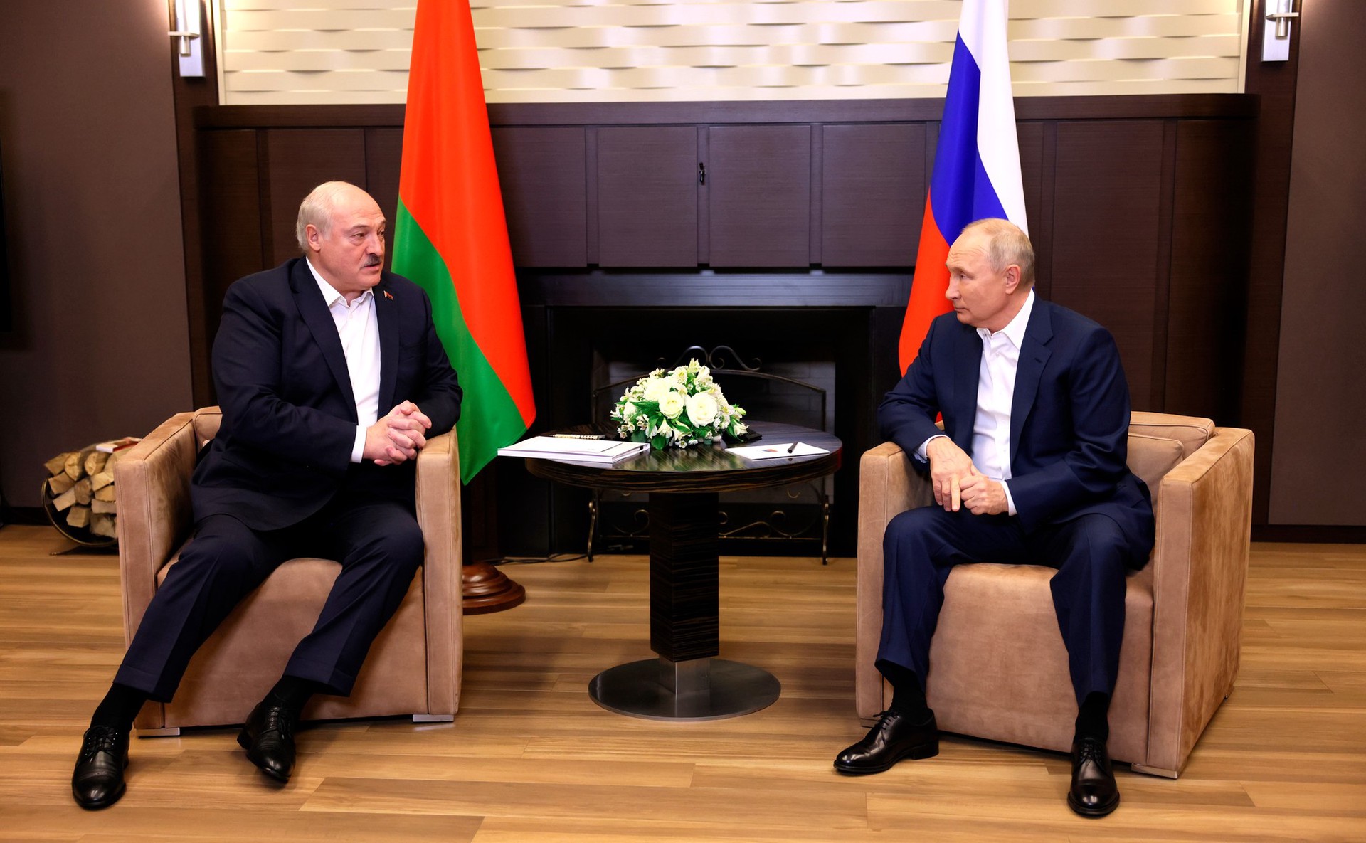 Путин проводит переговоры с Лукашенко в Санкт-Петербурге