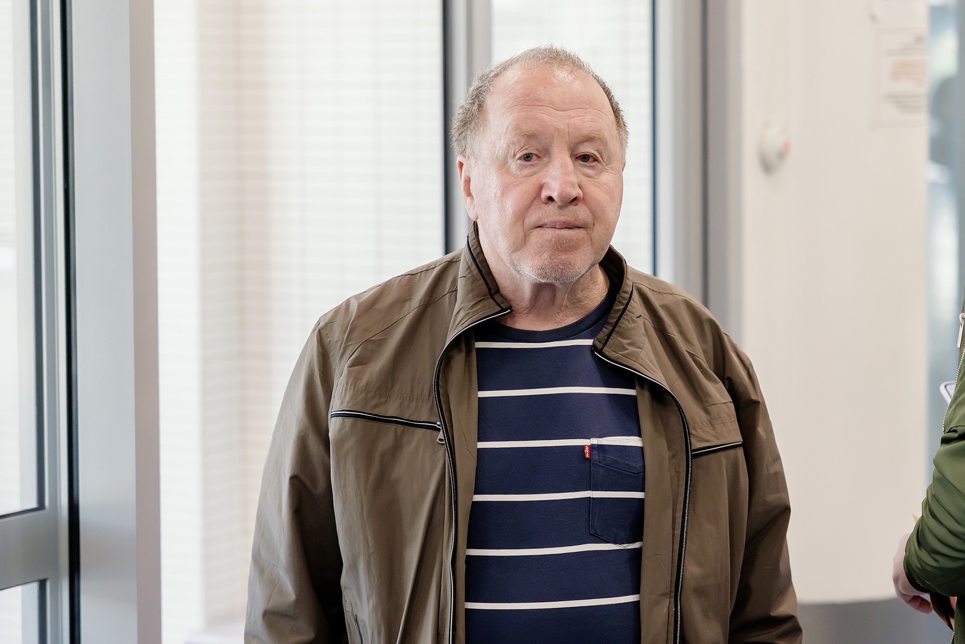 Актера Владимира Стеклова экстренно прооперировали роборукой