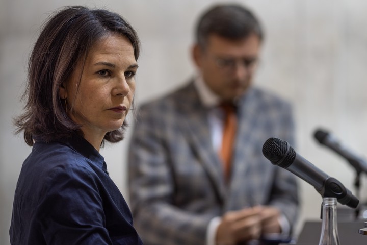 Бербок-сюрприз: зачем глава МИД ФРГ явилась на Украину