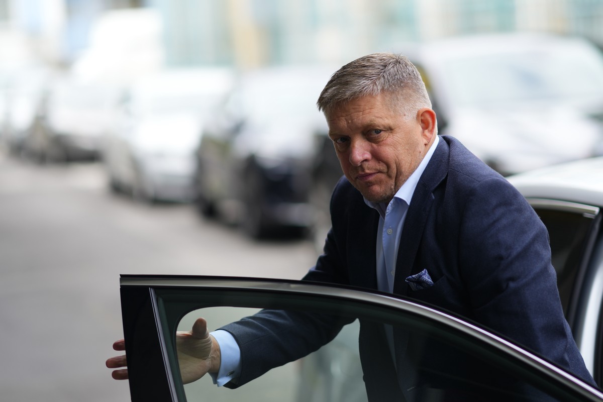 Держать Фицо: что значит для Европы победа «путиниста» в Словакии