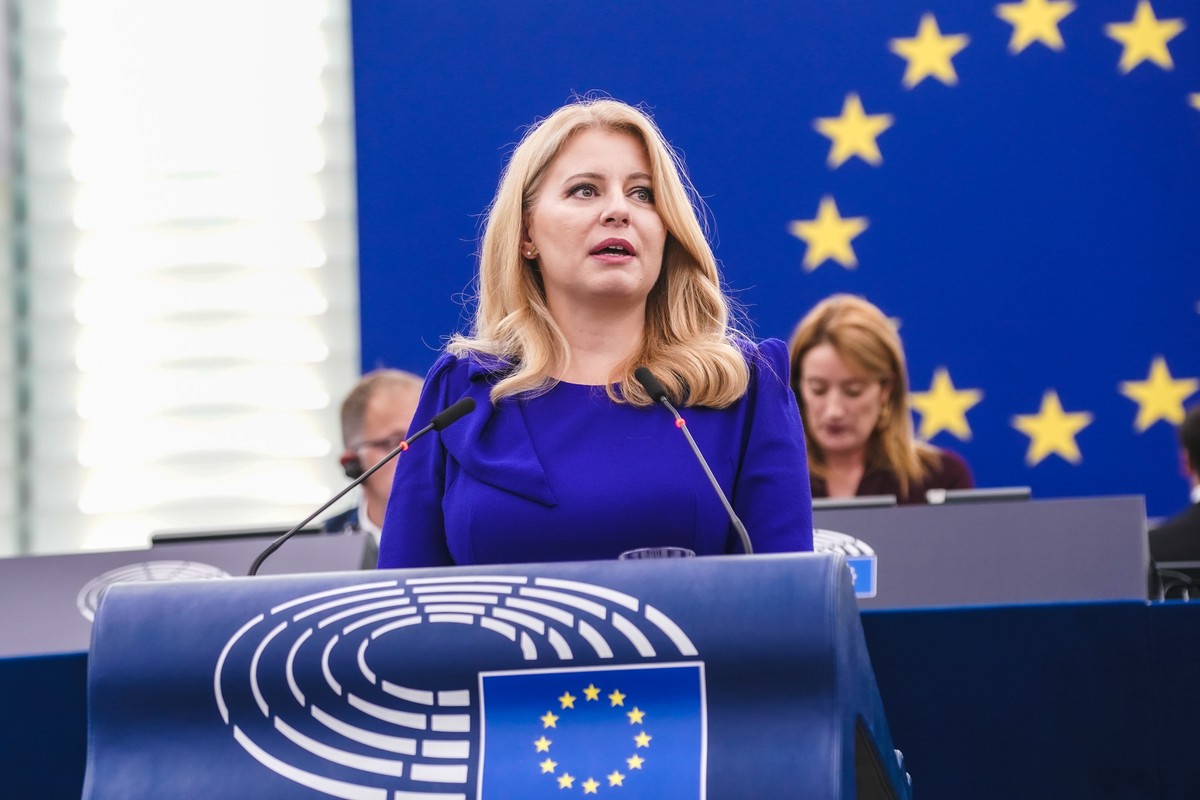 Братьям слава: почему президент Словакии заблокировала пакет помощи Украине