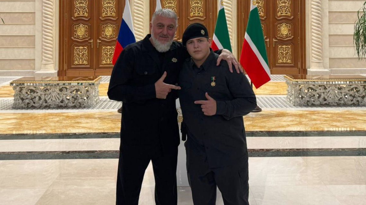 Сыну Кадырова Адаму присвоили звание Героя Чечни