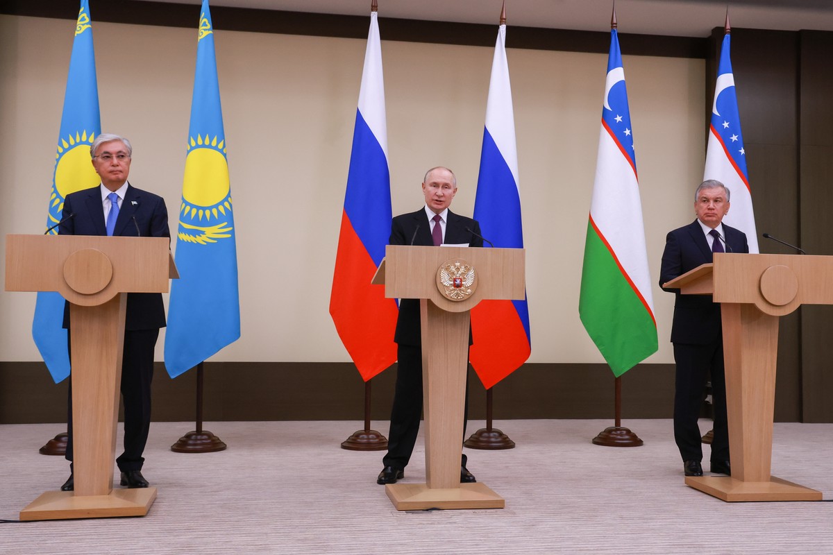 Путин, Мирзиёев и Токаев запустили поставки российского газа в Узбекистан